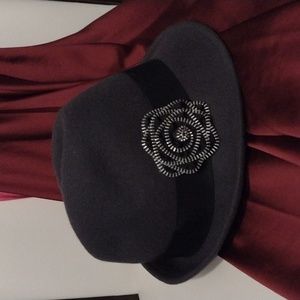 Fedora Gray Floral Wool Hat